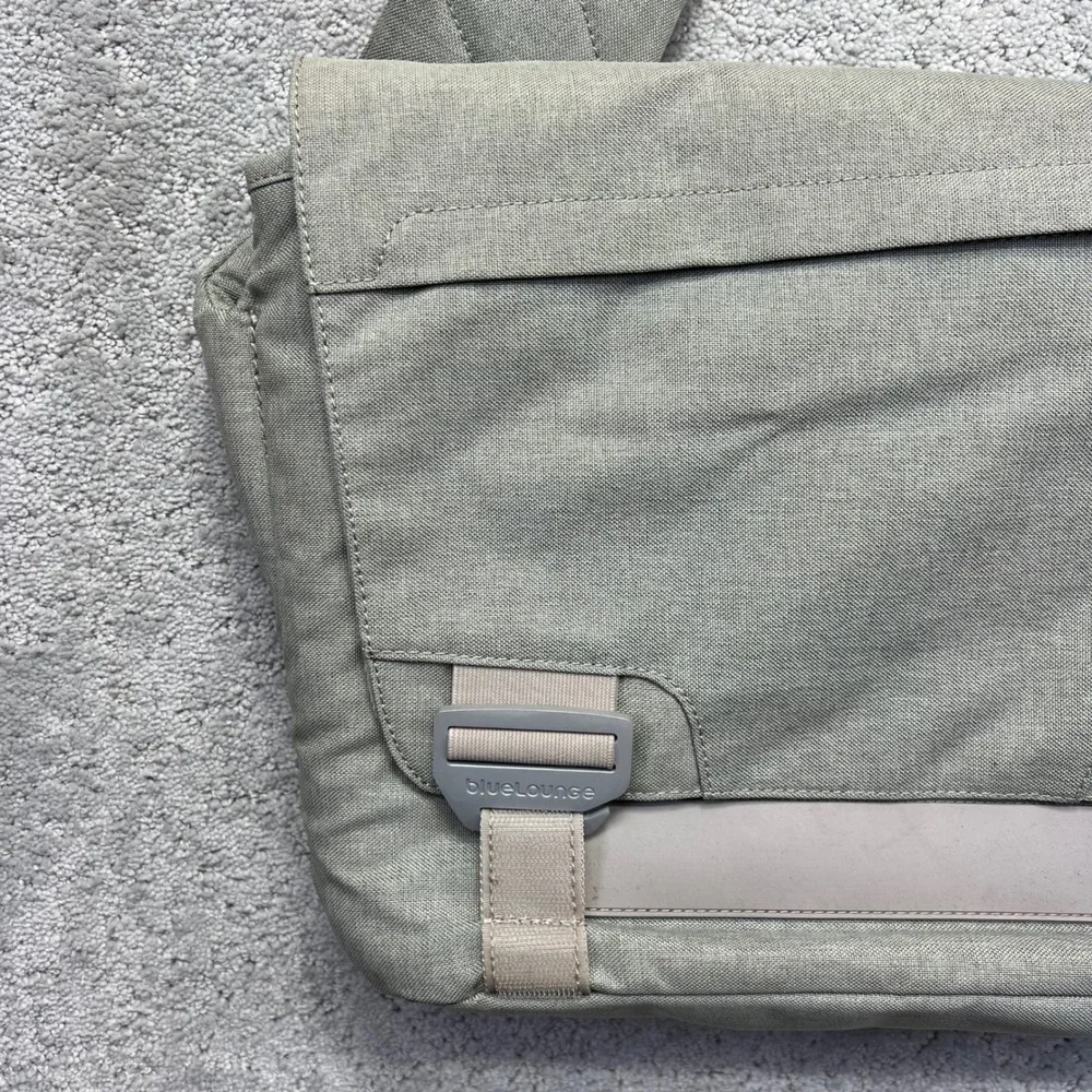 Bluelounge Messenger Bag Grey Recycled PET Fabric Laptop Commuter Bag School